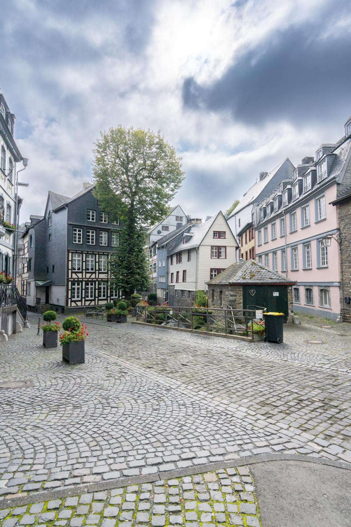 Holideis Monschau Center Apartments ภายนอก รูปภาพ